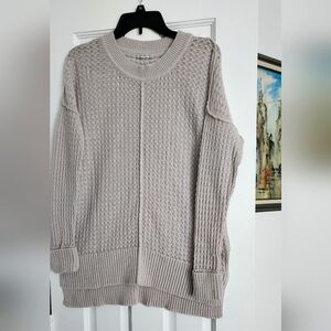 Only mine Women's Long Sleeves Crew Neck Knitted Sweater. Size M